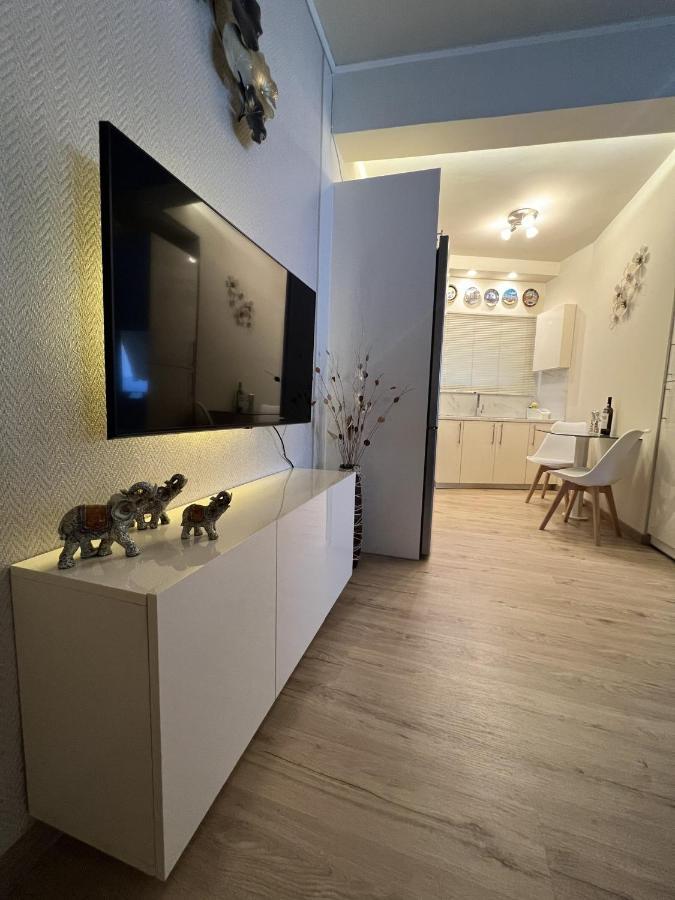 Xenia Apartment *